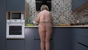 Curvy Wife In Nylon Pantyhose Offers Breakfast In The Form Of A Busty Milf With A Big Ass